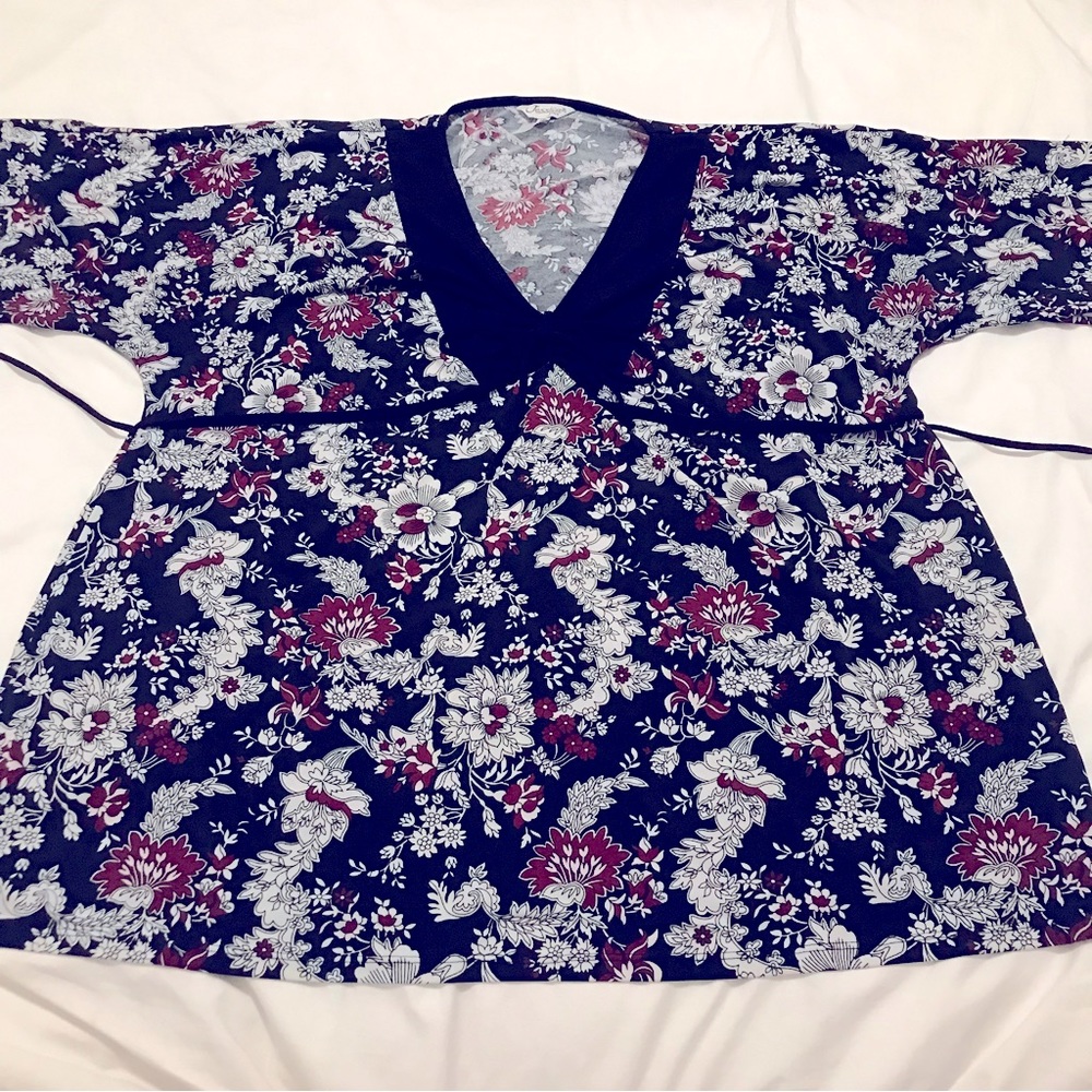 Jessica Stretchy Printed Top with Attched Belt Tie Black/White/Maroon Size 3X